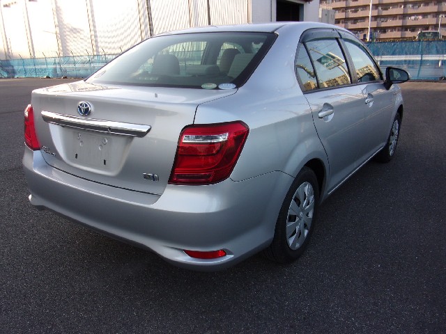 TOYOTA COROLLA AXIO 2017 Image 24