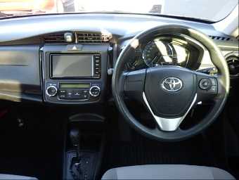 TOYOTA COROLLA AXIO 2017 Image 6