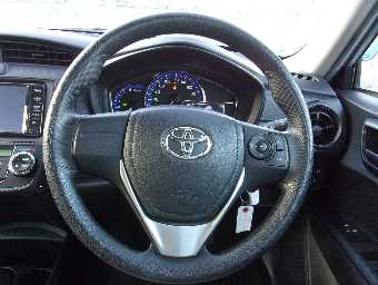 TOYOTA COROLLA AXIO 2017 Image 10