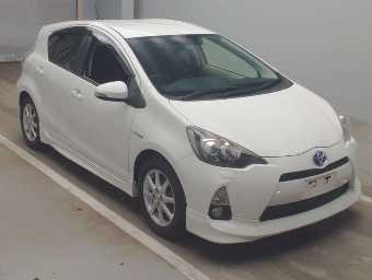 TOYOTA AQUA 2012 Image 3