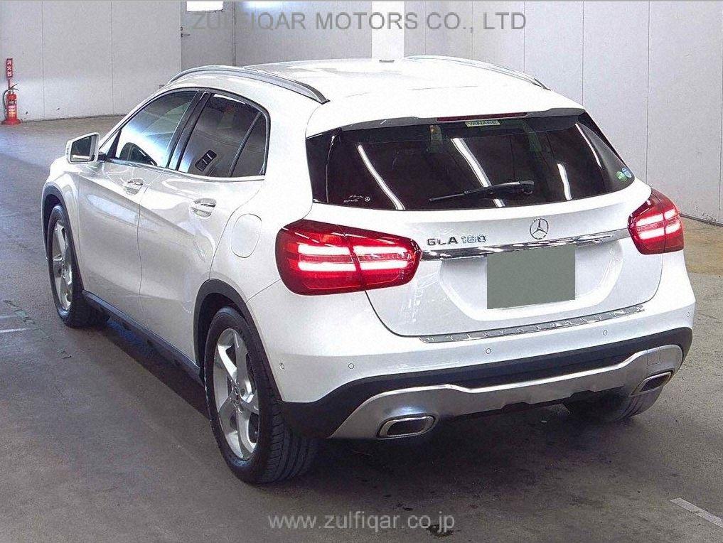 MERCEDES BENZ GLA CLASS 2018 Image 2