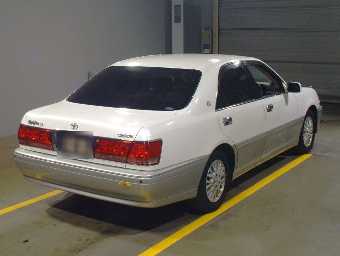TOYOTA CROWN 2002 Image 2