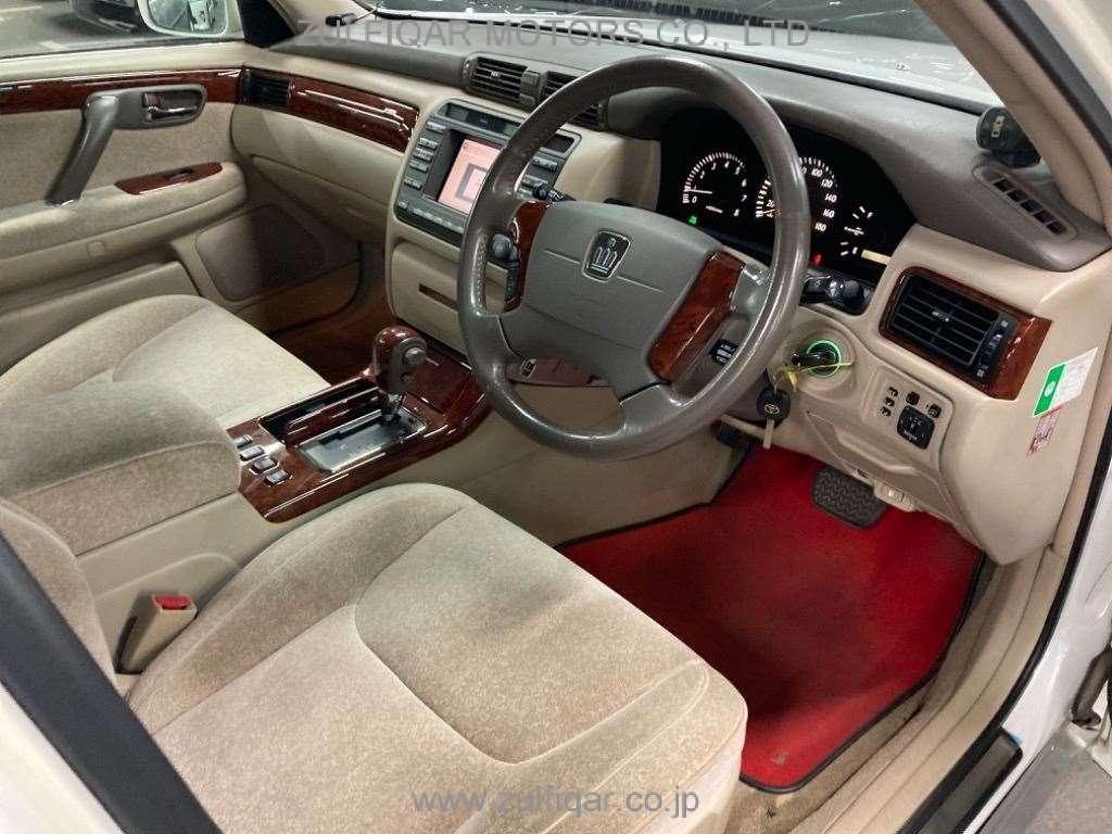 TOYOTA CROWN 2002 Image 5