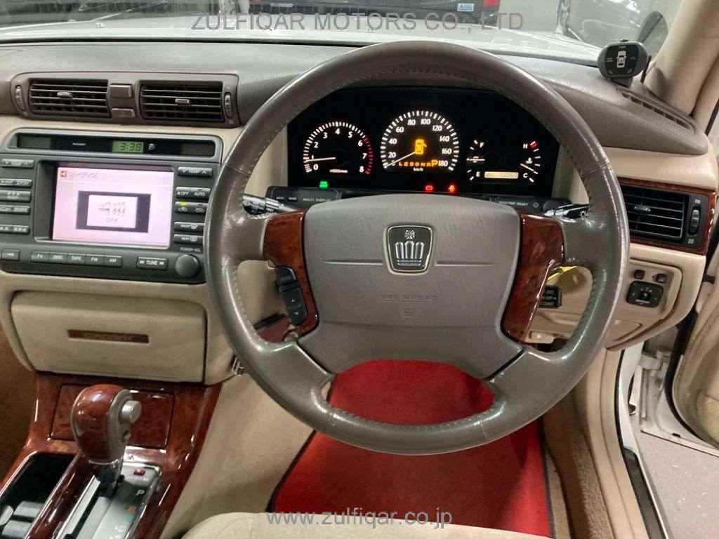 TOYOTA CROWN 2002 Image 6