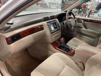 TOYOTA CROWN 2002 Image 7