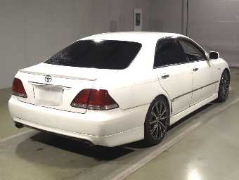 TOYOTA CROWN 2004 Image 2