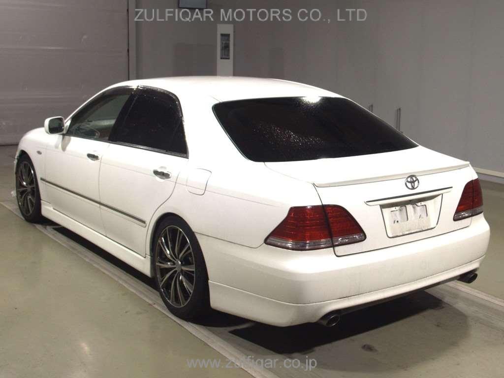 TOYOTA CROWN 2004 Image 4