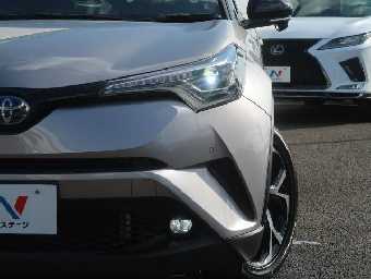 TOYOTA C-HR 2018 Image 13