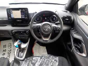 TOYOTA YARIS 2020 Image 9