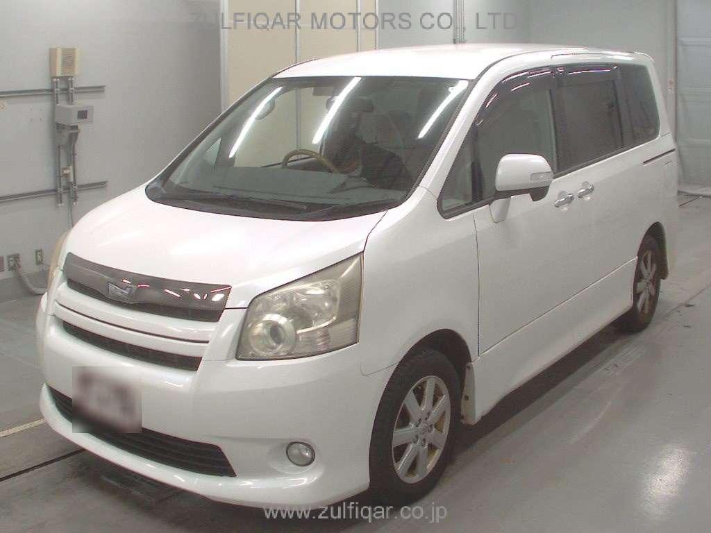 TOYOTA NOAH 2009 Image 1