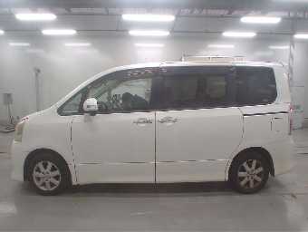 TOYOTA NOAH 2009 Image 4