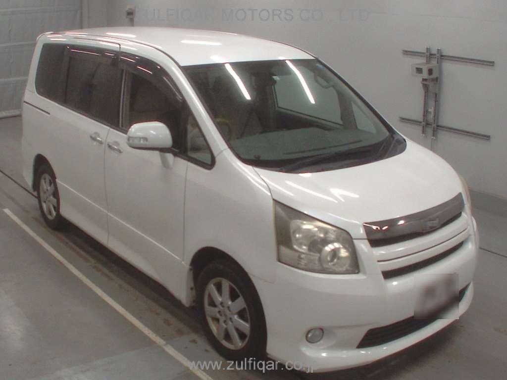 TOYOTA NOAH 2009 Image 5