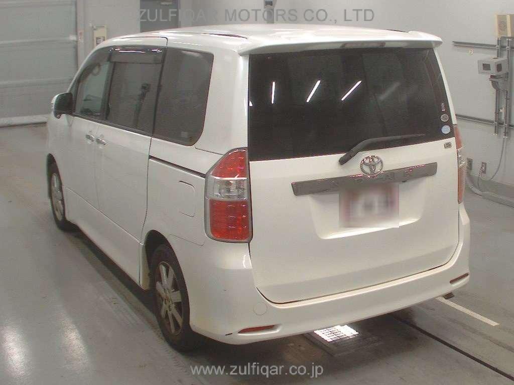 TOYOTA NOAH 2009 Image 6