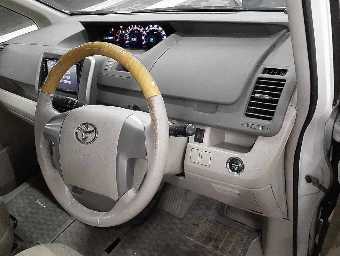 TOYOTA NOAH 2009 Image 7