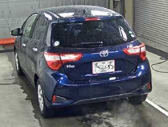 TOYOTA VITZ 2020 Image 2