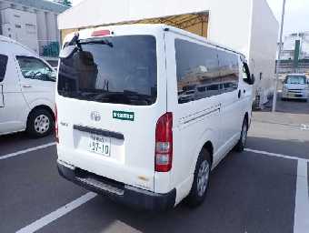 TOYOTA HIACE 2017 Image 2