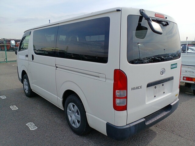 TOYOTA HIACE 2017 Image 20