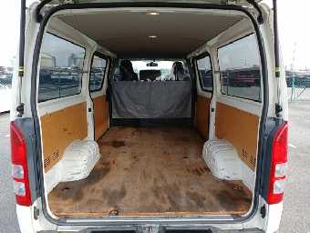 TOYOTA HIACE 2017 Image 20