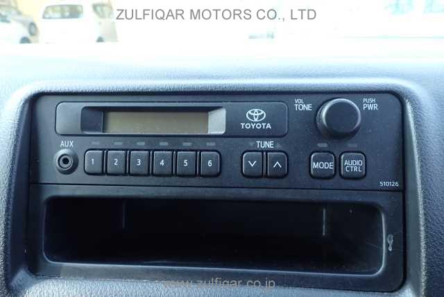 TOYOTA HIACE 2017 Image 7