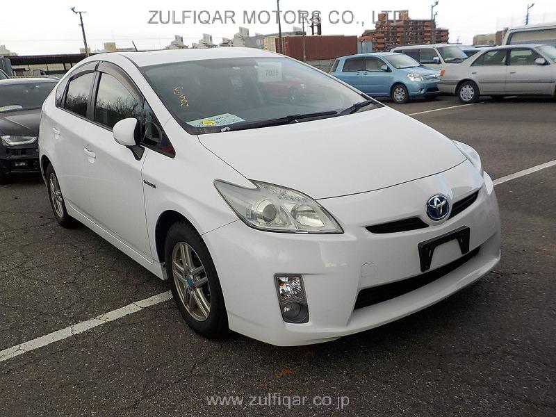 TOYOTA PRIUS 2011 Image 11