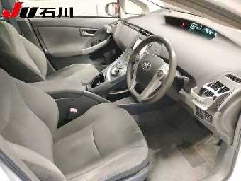 TOYOTA PRIUS 2011 Image 3