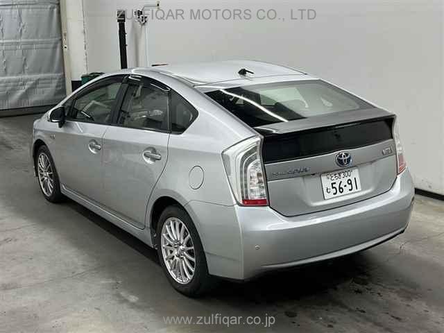TOYOTA PRIUS PHV 2012 Image 2