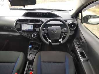 TOYOTA AQUA 2019 Image 8