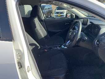 MAZDA DEMIO 2017 Image 13