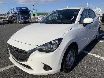 MAZDA DEMIO 2017 Image 18