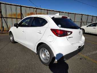 MAZDA DEMIO 2017 Image 3