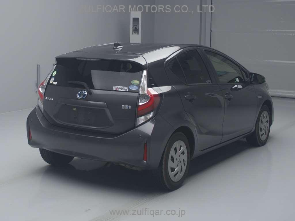 TOYOTA AQUA 2019 Image 2