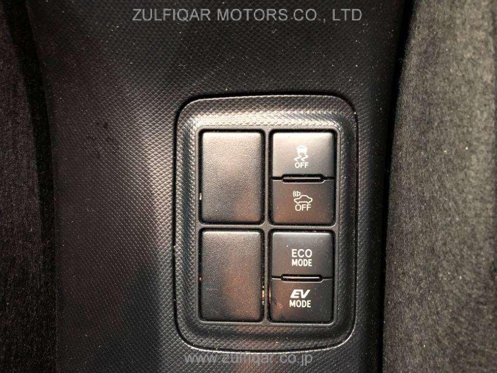 TOYOTA AQUA 2019 Image 8