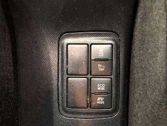 TOYOTA AQUA 2019 Image 8