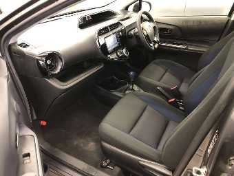 TOYOTA AQUA 2019 Image 9