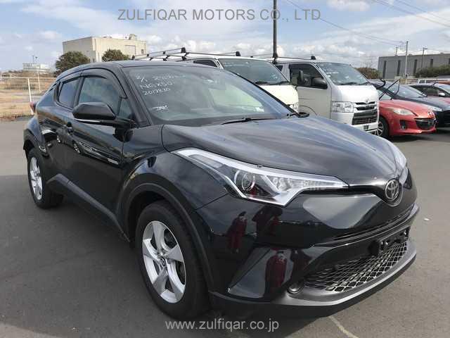 TOYOTA C-HR 2017 Image 2