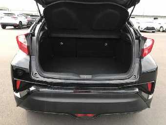 TOYOTA C-HR 2017 Image 13