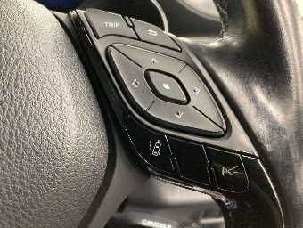 TOYOTA C-HR 2017 Image 6