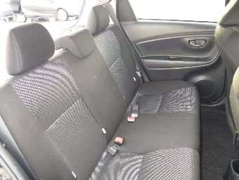 TOYOTA VITZ 2019 Image 7