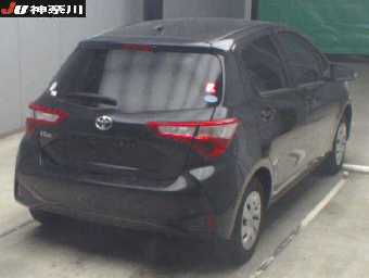 TOYOTA VITZ 2019 Image 4