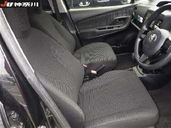 TOYOTA VITZ 2019 Image 8