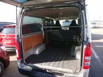 TOYOTA REGIUSACE 2017 Image 16