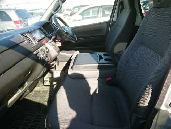 TOYOTA REGIUSACE 2017 Image 18