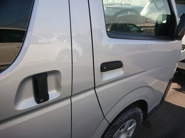 TOYOTA REGIUSACE 2017 Image 40