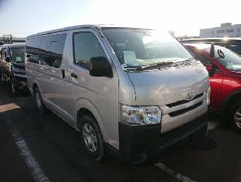 TOYOTA REGIUSACE 2017 Image 9