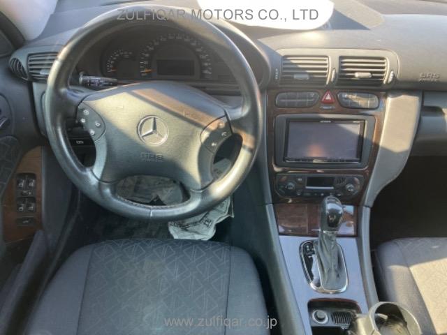 MERCEDES BENZ C CLASS 2002 Image 4