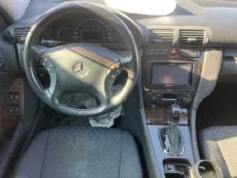 MERCEDES BENZ C CLASS 2002 Image 4
