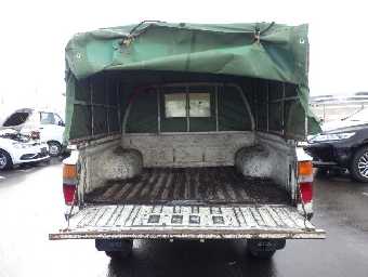 TOYOTA HILUX 1991 Image 16