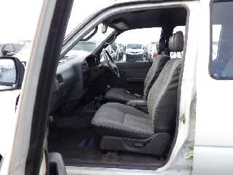 TOYOTA HILUX 1991 Image 10