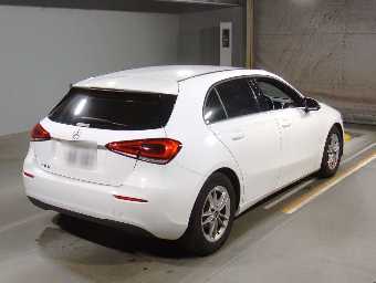 MERCEDES BENZ A CLASS 2019 Image 2