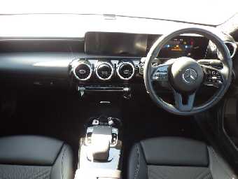 MERCEDES BENZ A CLASS 2019 Image 11